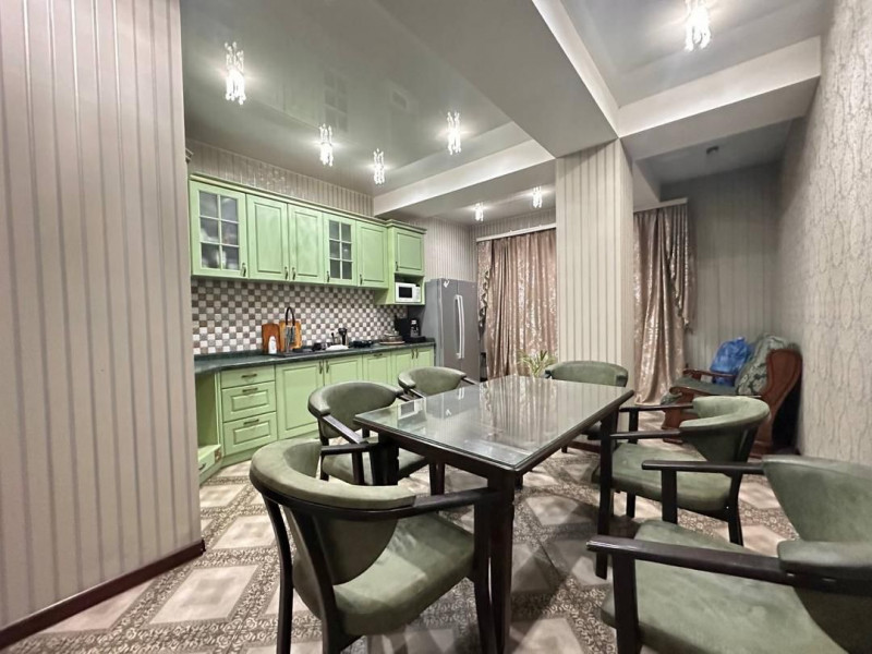 Продается квартира 3-х комн. кв., 120м2