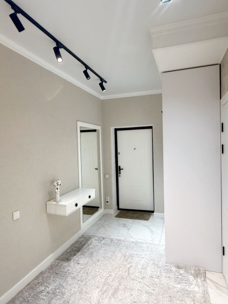 Продается  2 комнатная квартира