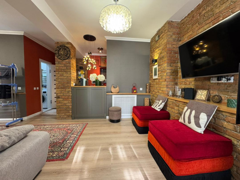 Продается стильная и уютная 2 квартира в районе Ак-Кеме, по адресу Ажыбек Баатыра, 1В, в ЖК «Эльдорадо»