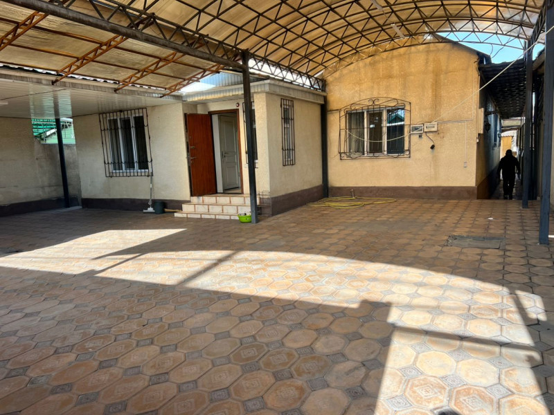 Продается дом 5 комнат Восток-5