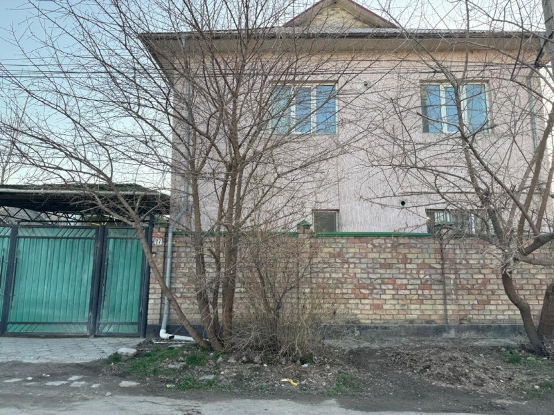 Продается 2 этажный дом в районе Рабочего городка